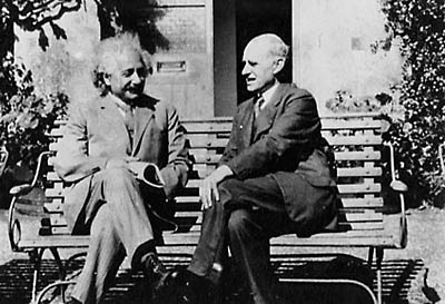 ‘아인슈타인과 에딩턴’ 관람을 위한 1+1 행사